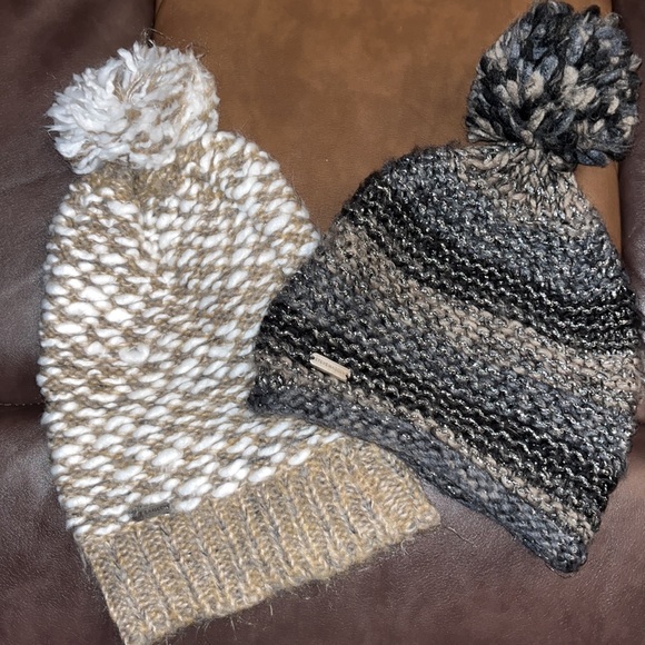 Set of two Steve Madden Winter hats - Picture 2 of 4